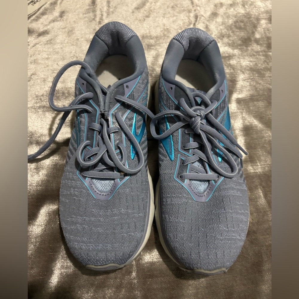 Brooks shoes